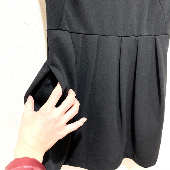 ZARA TRAFALUC Black Pleats Pockets Romper (XS) - Picture 6 of 12